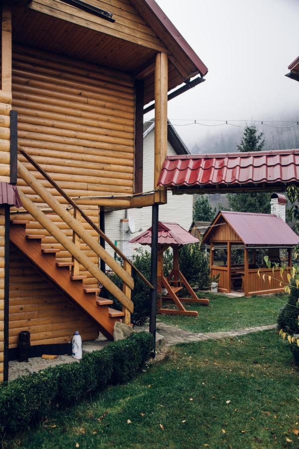 Cottage Nezabudka Iaremcea Exterior foto